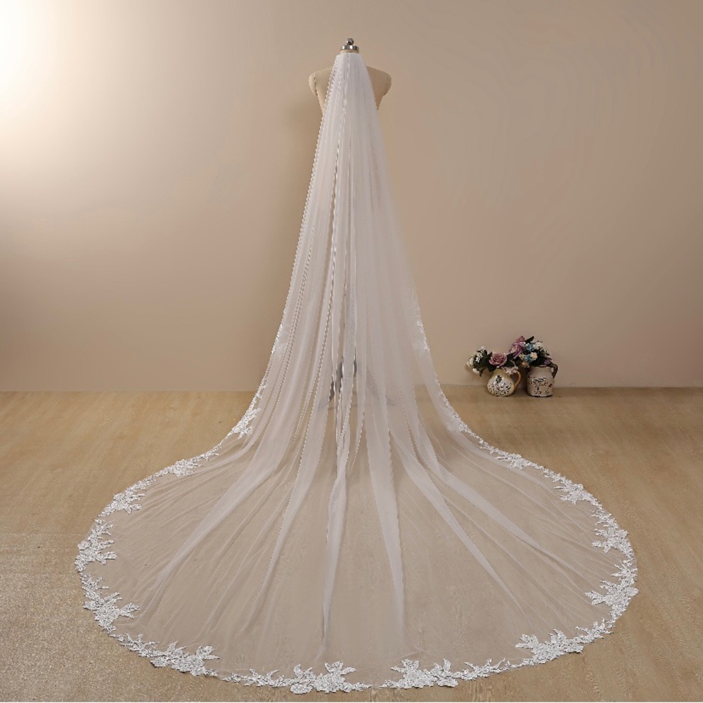 Cathedral Length Veil - Vintage Floral Lace - Ivory
